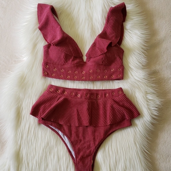 New Red Ruffle Top and Skirted Bottom Bikini Set - Picture 7 of 8